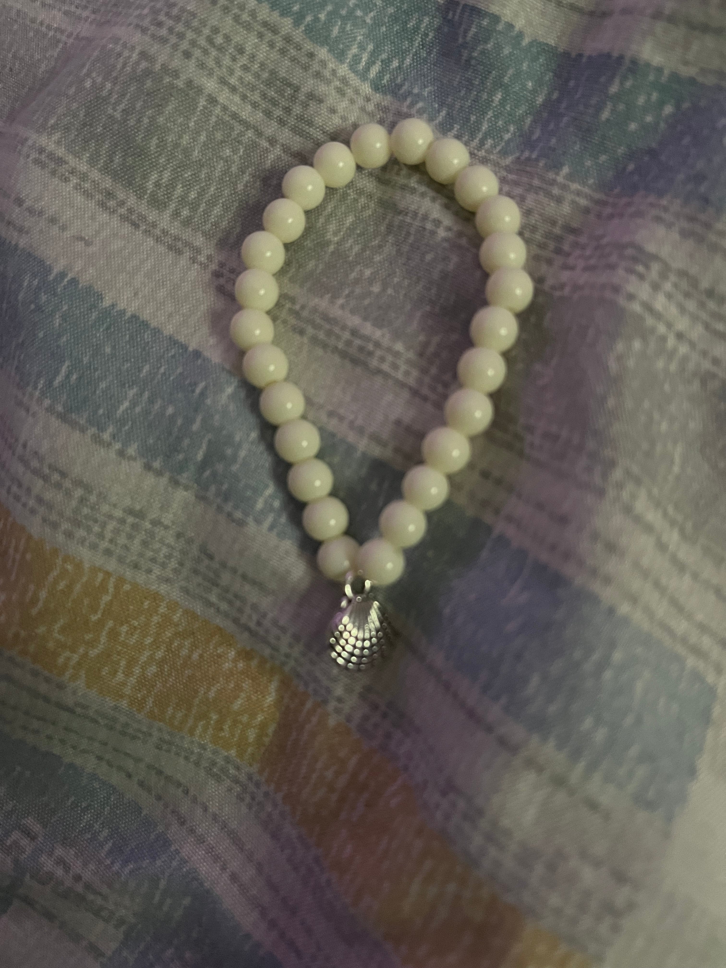 Seashell bracelet
